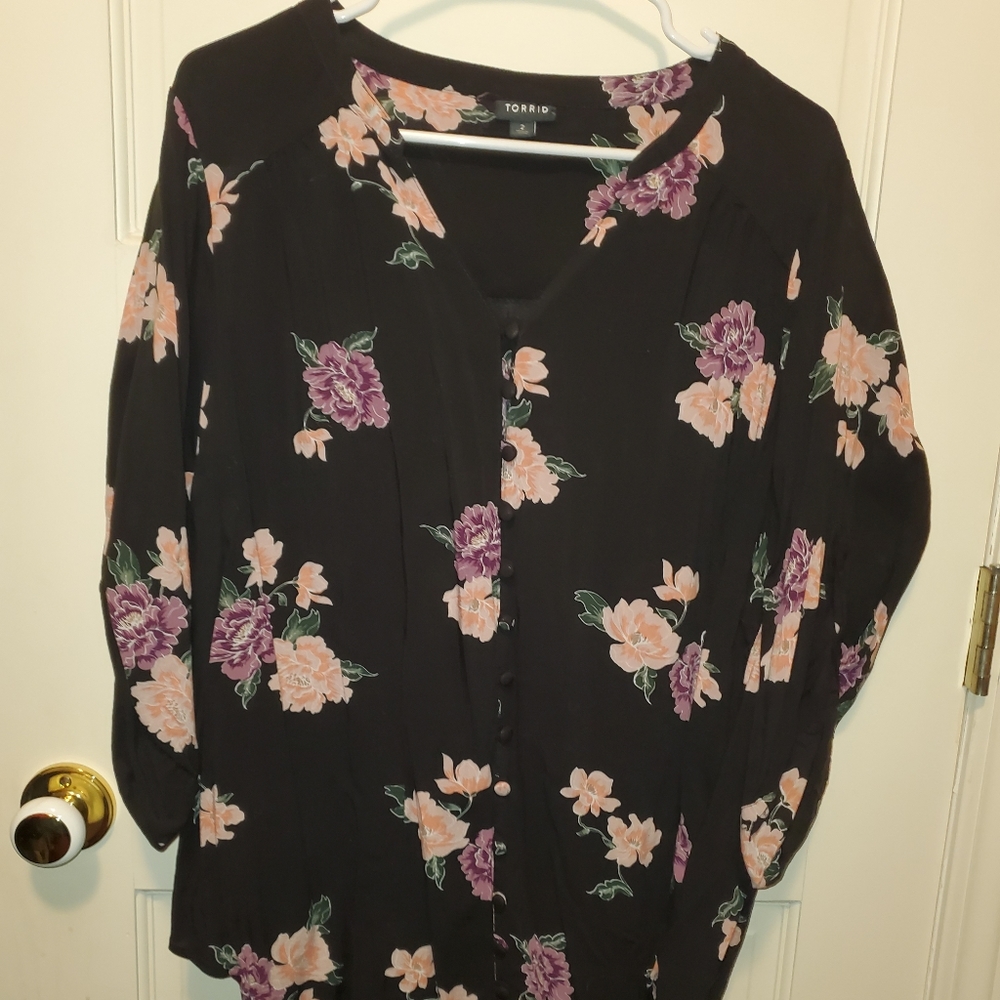 Torrid button down black floral blouse